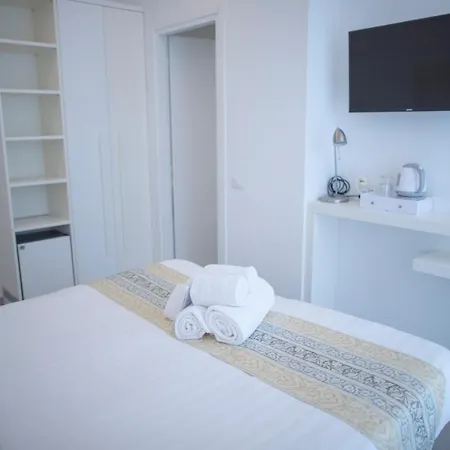 Ligure מלון 3*
