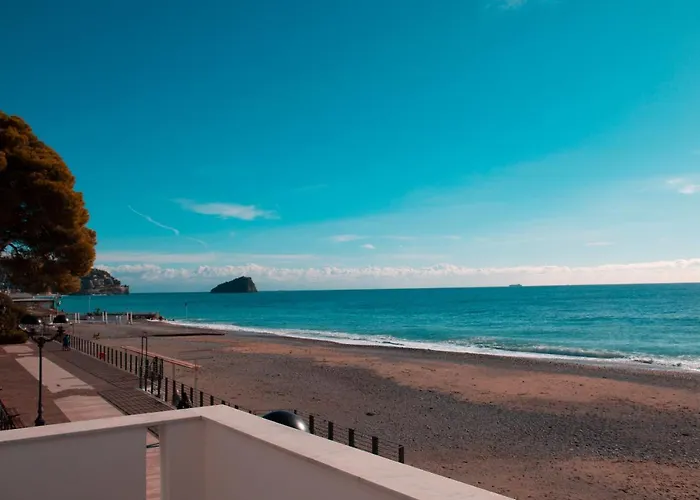 호텔 Ligure 3*