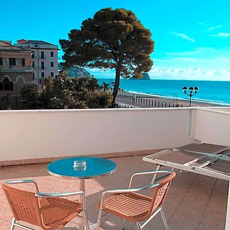 ホテル Ligure 3*