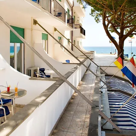 酒店 Ligure 斯波托尔诺